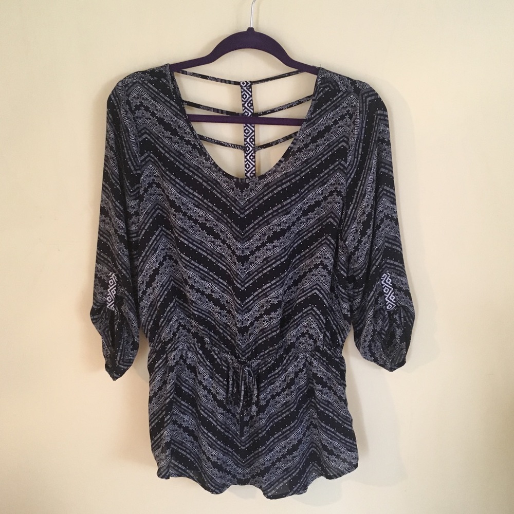 Maurice's  Back Detail Top size M